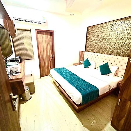 The Tomar Hospitality Hotel New Delhi Exterior foto