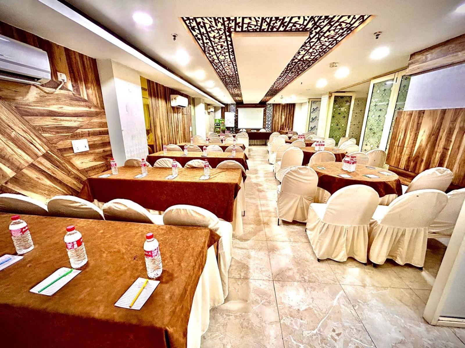 The Tomar Hospitality Hotel New Delhi Exterior foto