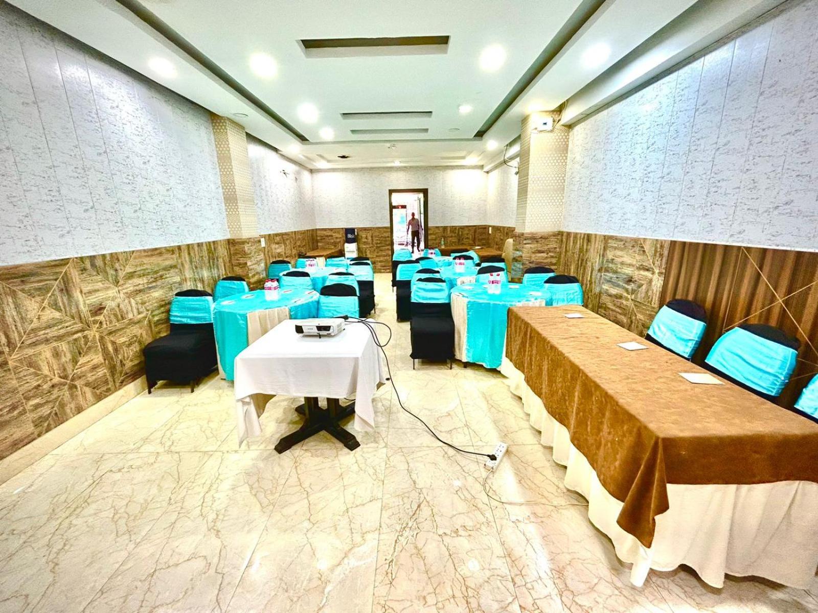 The Tomar Hospitality Hotel New Delhi Exterior foto