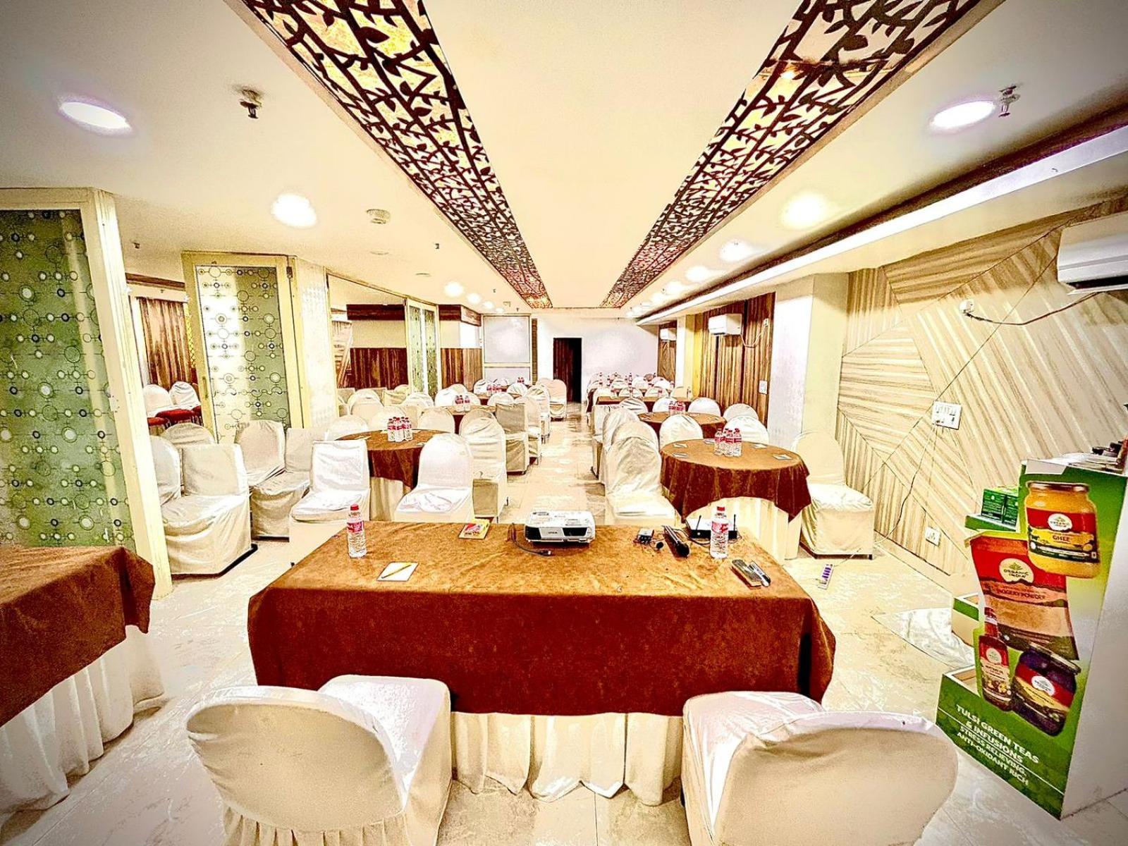 The Tomar Hospitality Hotel New Delhi Exterior foto