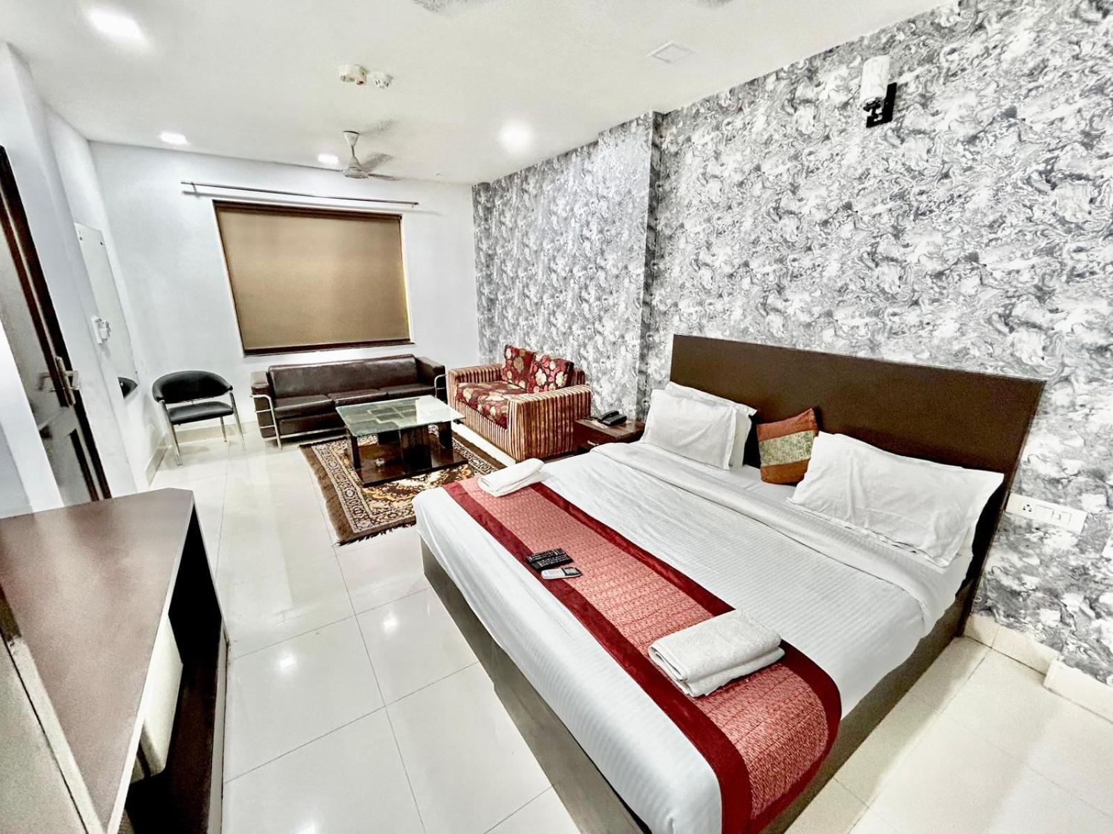 The Tomar Hospitality Hotel New Delhi Exterior foto